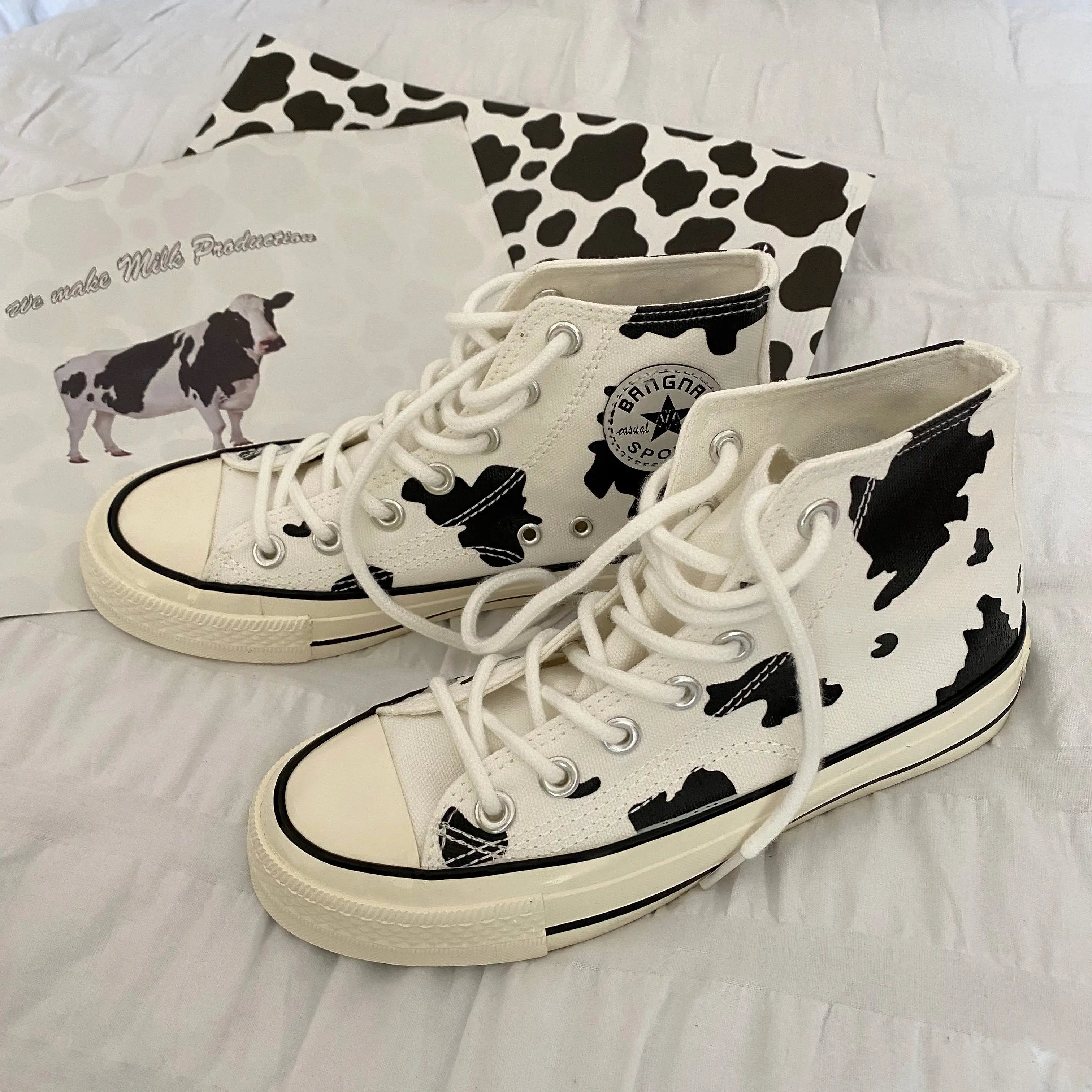 Cows Hand-Painted Canvas Shoes AD12745