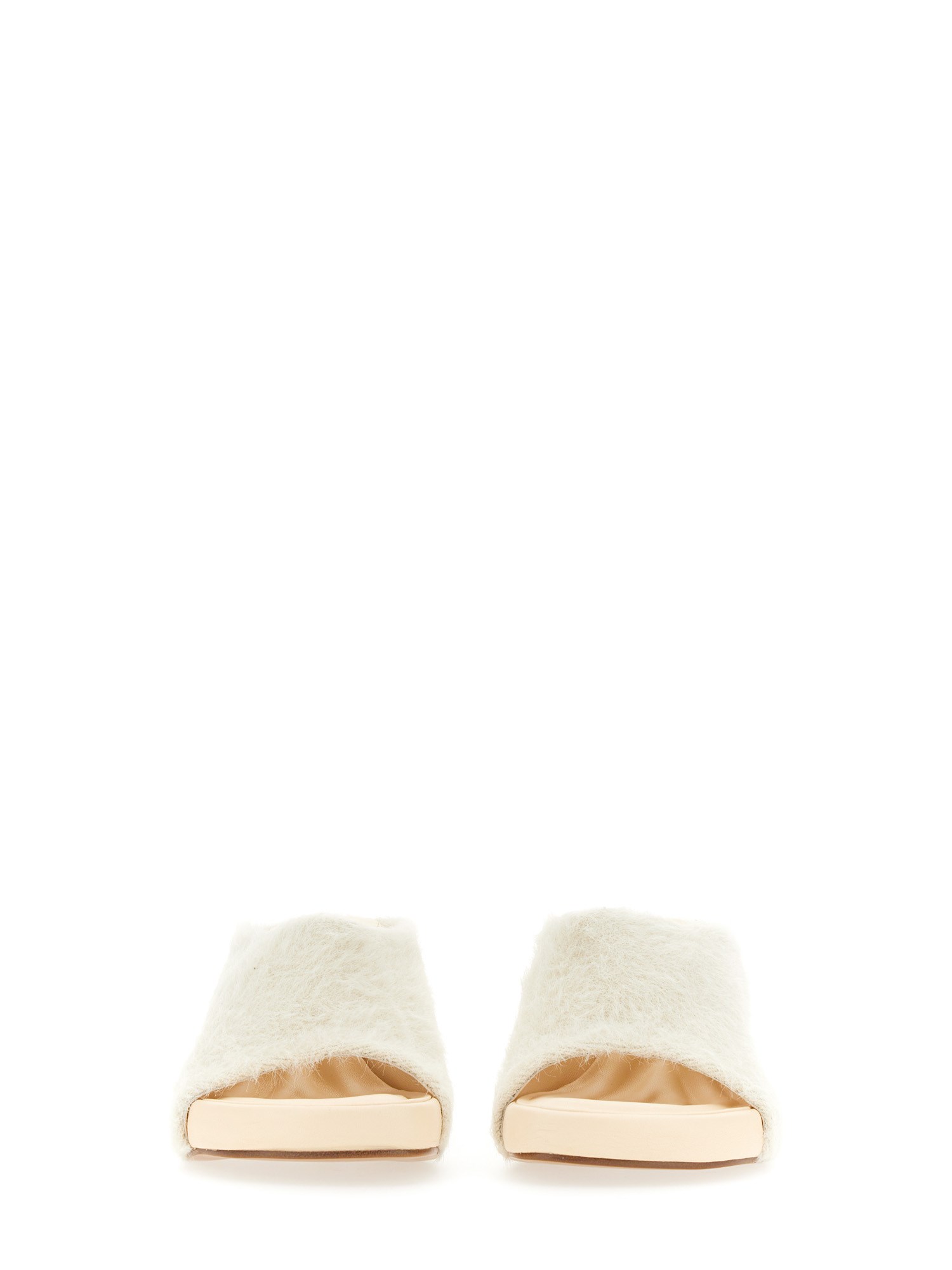 JACQUEMUS    CLOUD MULES WITH SQUARE TOE