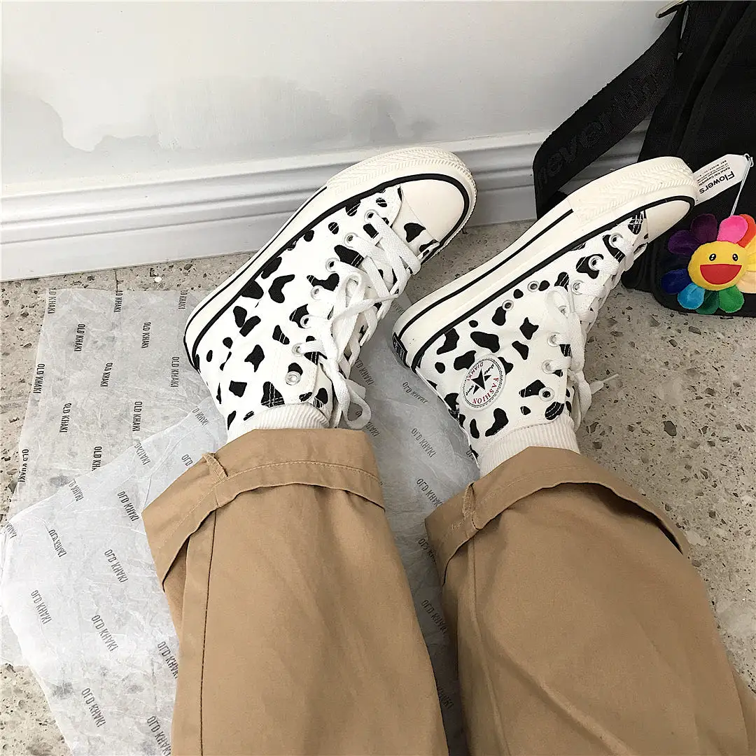 Milk Spots Hand-painted Canvas Shoes AD11704